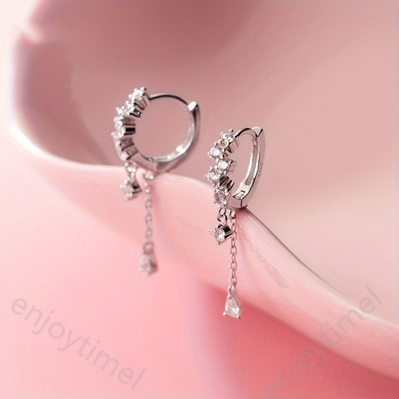 Radiant Zirconia ต่างหูพู่เงินสเตอร์ลิง Timeless Water Drop Design สําหรับผู้หญิงของขวัญวันเกิดในอุดมคติสําหรับแฟนของคุณ