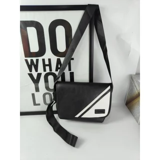 YXIN BagShop กระเป๋าผ้าใบ คาดอกกันน้ำ สายเข็มขัดนิรภัย+ตัวเลื่อนแบบงาบ *พร้อมส่ง*