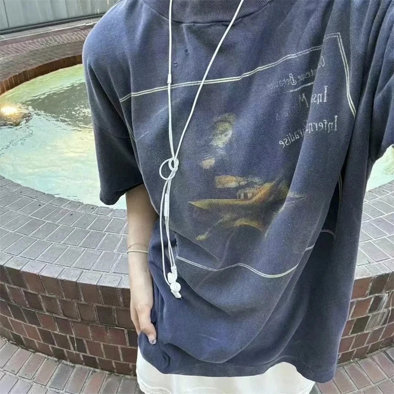 เสื้อยืดแขนสั้นคุณภาพสูงสำหรับผู้ชายและผู้หญิงจากแบรนด์ SS SAINT พร้อมลายพิมพ์การ์ตูนสไตล์สตรีทโอเวอร์ไซส์