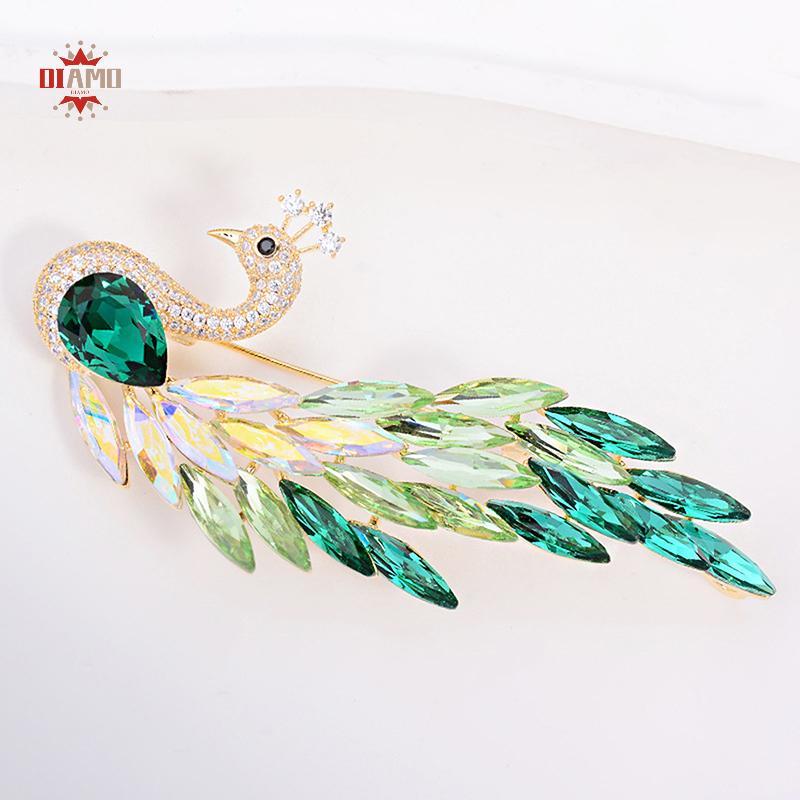 DIAMONDLURE แฟชั่นสัตว์ Rhinestone คริสตัล Peaco เข็มกลัดสําหรับผู้หญิงเสื้อผ้าเครื่องประดับเครื่องป