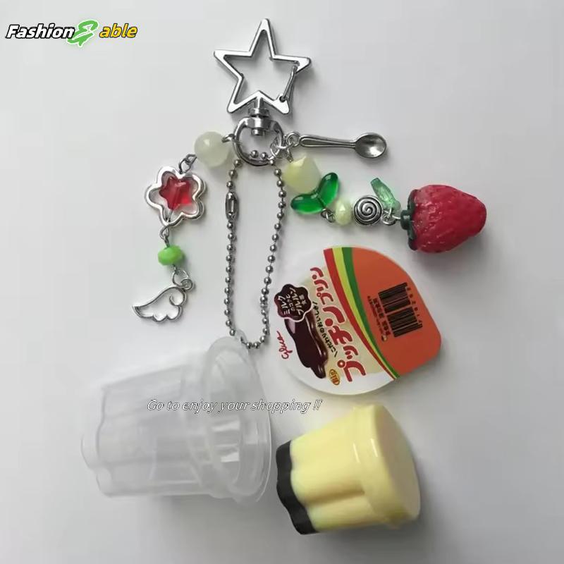 Fashion.shop03 1 ชิ้น Love Shaped ญี่ปุ่นพุดดิ้งพวงกุญแจสีชมพูไข่สีเหลือง Flan Charm Y2K Retro ความง