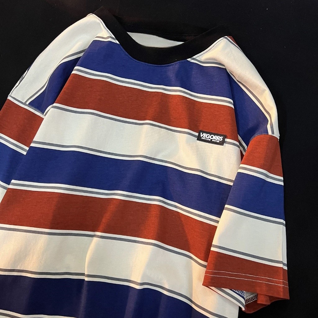 Chaistyle เสื้อยืดลายทางสีตัดกันย้อนยุคฤดูร้อนคอกลมทรงหลวมแมทช์ลุคง่าย รูปที่ 3