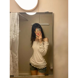  เสื้อยืดแขนยาวเปิดไหล่ข้างเดียวสำหรับผู้หญิง สไตล์ฤดูใบไม้ผ…