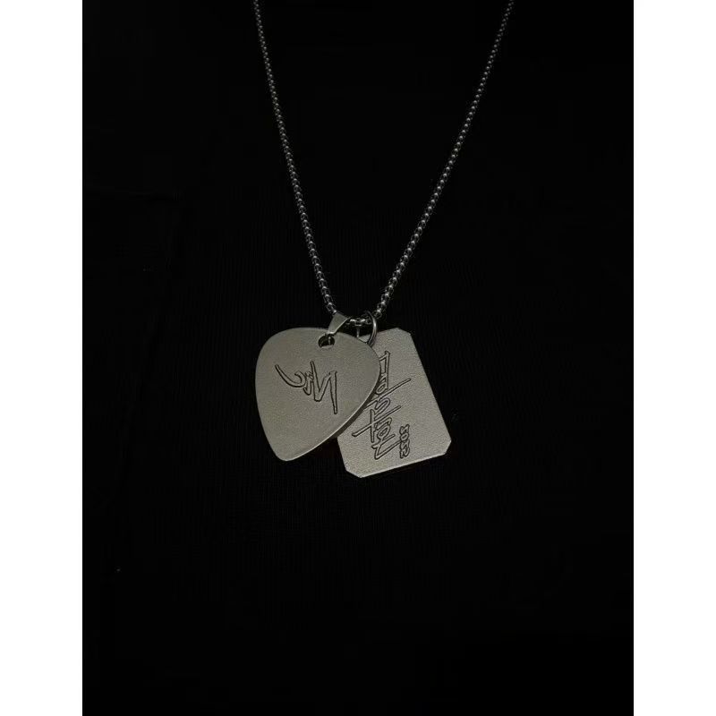 สร้อยคอแบบกีตาร์สไตล์ Evolution Concert สำหรับแฟนเพลง เวอร์ชันระลึก Tingfeng YRNI