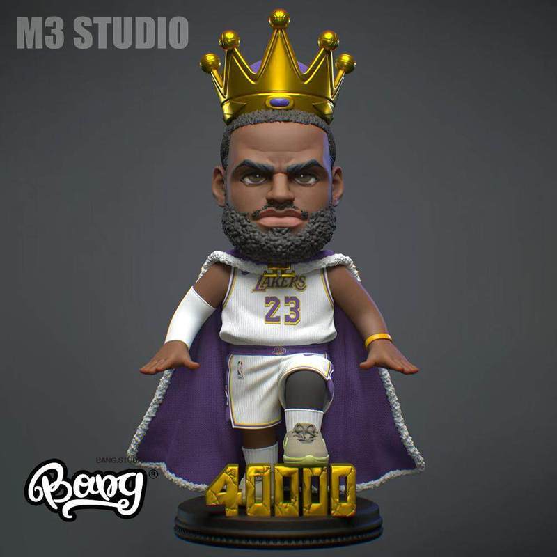 คลังสินค้าพร้อม M3 Studio James NBA Superstar รุ่น Q GK รูปเดสก์ท็อปตกแต่งของขวัญ