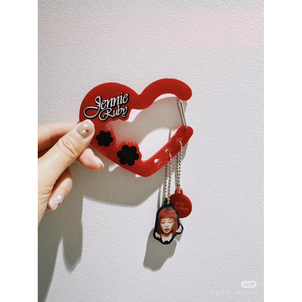 จี้อะคริลิค Miniso Jennie Ruby