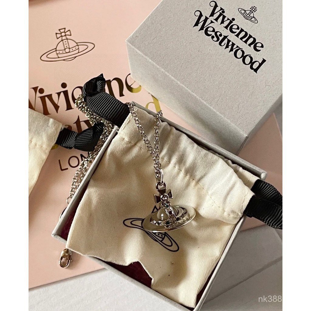 สร้อยคอมากกว่าหูแบบคลาสสิกพร้อมดีไซน์ดาวขนาดใหญ่ 4QLN