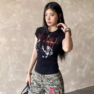 เสื้อยืดแขนสั้นพิมพ์ลายสร้างสรรค์ นักร้องร็อคสตรีทอเมริกัน ทรงสลิมฟิตไหล่ปกติ เฮฟวี่เวท ทำจากผ้าฝ้ายแท้ วัสดุหนัก ท๊อป