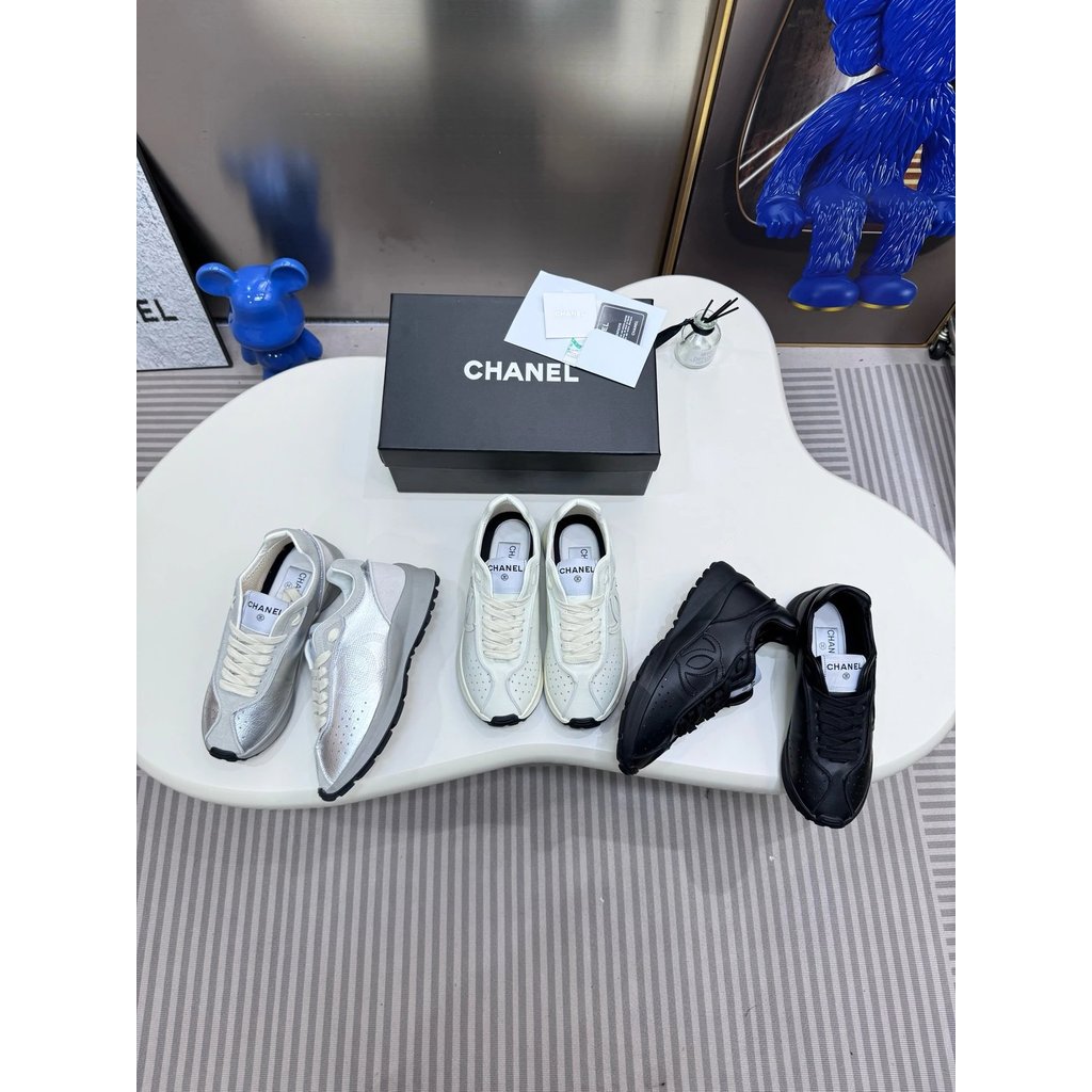 CHANEL A25 CC Calfskin Trainers Sneaker Training Double C Series Low-Top German Training Tennis Styl