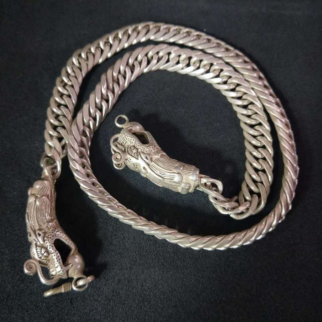 ชาติพันธุ์ Retro ทองแดงสีขาว Silver-Plated เสื้อกันหนาวสไตล์จีนเครื่องประดับทิเบตเงินหัวมังกรสร้อยคอ