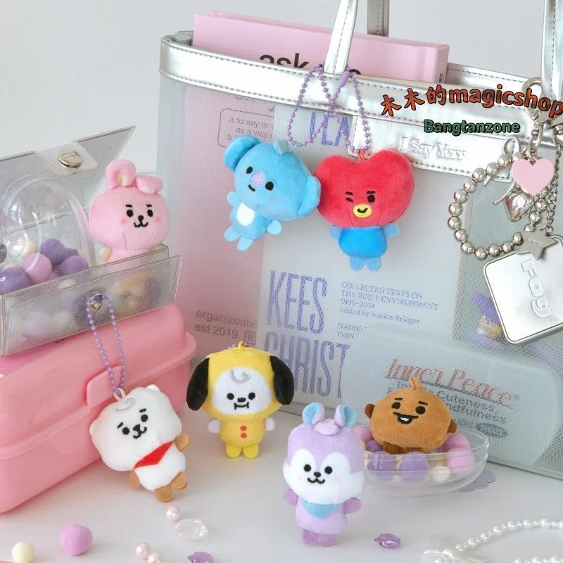 LINEFRIENDSBTS BTS BT21 ตุ๊กตาน่ารัก Idol Merchanted Key Chain กระเป๋าจี้อินเทรนด์ของเล่นเดสก์ท็อปเครื่องประดับสะสมของขวัญ