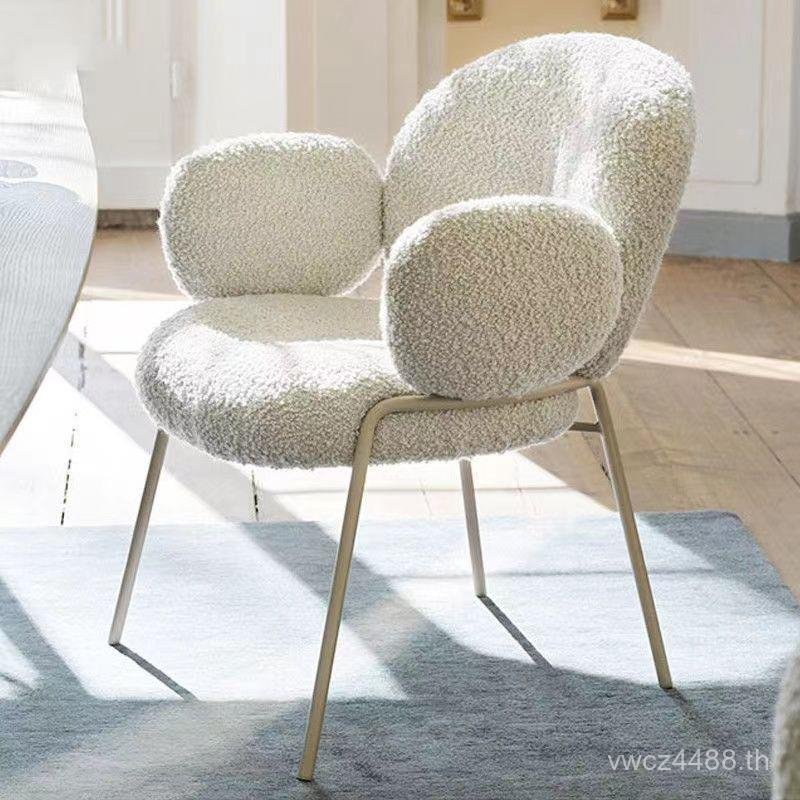 Mei.com Iron Simple Nordic ขนมหวานร้านน้ําชาผสม Cafe Jiayi Leisure Luxury Light เก้าอี้นมโต๊ะเก้าอี้