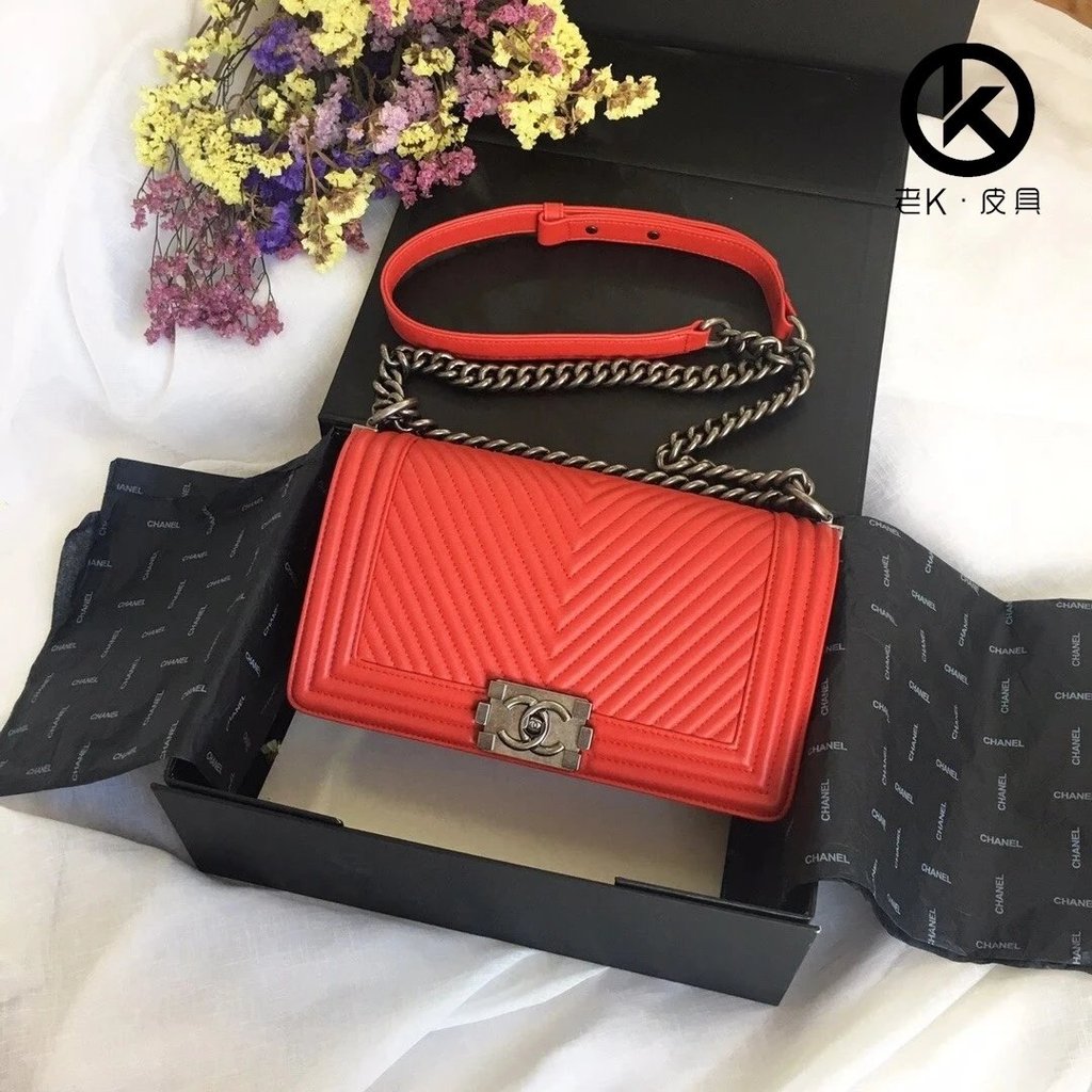 กระเป๋า CHANEL Classic Small V Grid สุภาพสตรี สายโซ่
