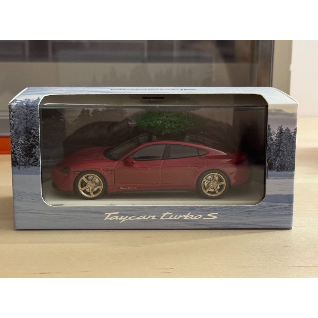[ลดราคา] 1/43 Porsche Original Factory Package Christmas Taycan Red Limited 500 ชุด Porsche Taycan T