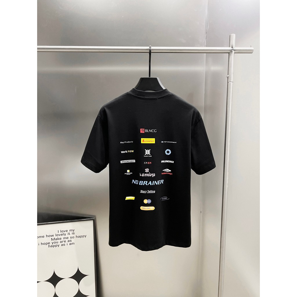 BALENCIAGA/BALENCIAGA คลาสสิกรอบคอแขนสั้นเสื้อยืดผู้ชายผู้หญิงสไตล์ผ้าฝ้าย 100% Custom Street สไตล์พ