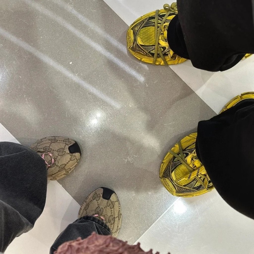 รายละเอียดมาใหม่ Consultation Shopee Online บริการลูกค้า-Run Series 23ss ใหม่ Water Transfer รองเท้า