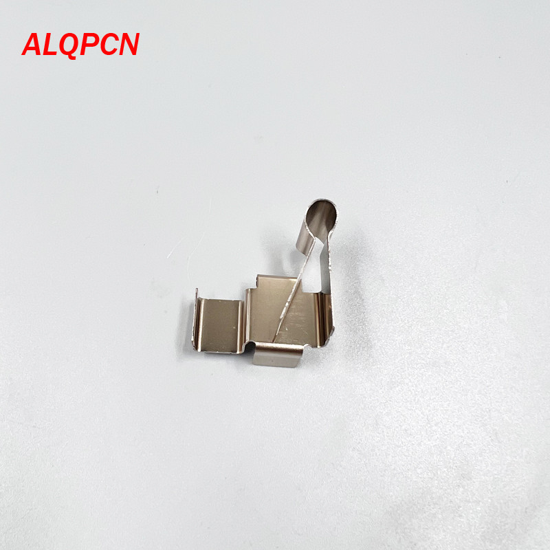 1 ชุด 8 ชิ้นเบรค Pad คลิปสําหรับ 2005-2015 Toyota Innova Brake Fitting Kit 04947-0K010 CPHB