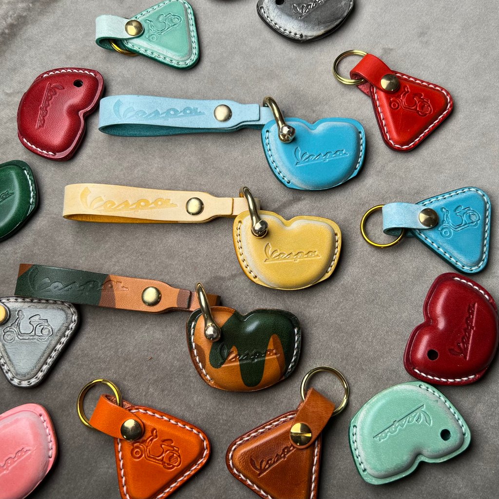 เคสกุญแจ Vespa เคสกุญแจ vespa GTS300 พวงกุญแจ Spring Sprint 150 vespa Cowhide Handmade