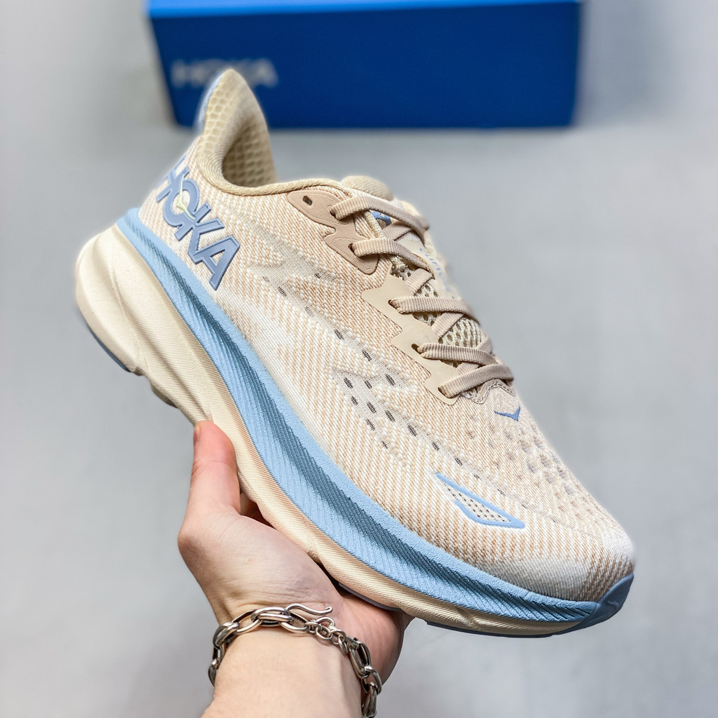 HOKA ONE ONE Clifton 9 รองเท้าวิ่งสำหรับผู้ชาย กันลื่นและระบายอากาศได้ดี VT5D FEYP