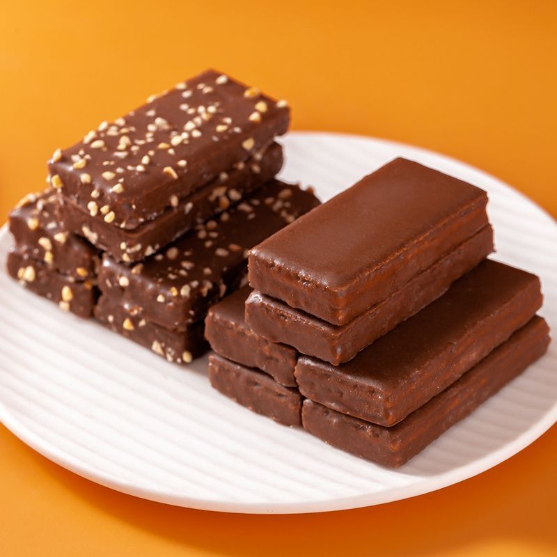 【巧克力威化饼干】爆浆草莓夹心坚果巧克力棒能量棒零食1.14[Chocolate Wafer Biscuits] Burst Strawberry Filled Nut Chocolate Bar E