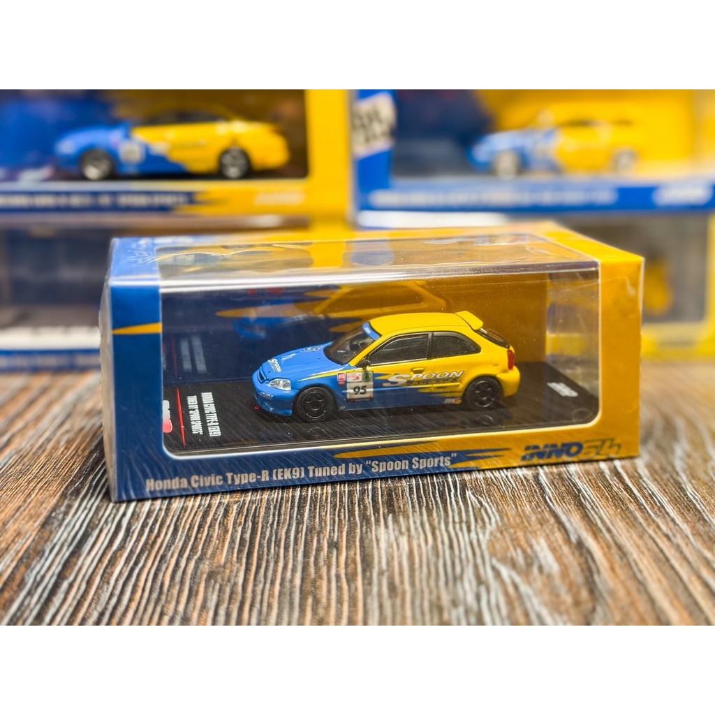 Out of Print Brand New inno Honda Civic (EK9) Spoon 1: 64 Alloy Car Model ผลิตโดย INNO Honda Civic e