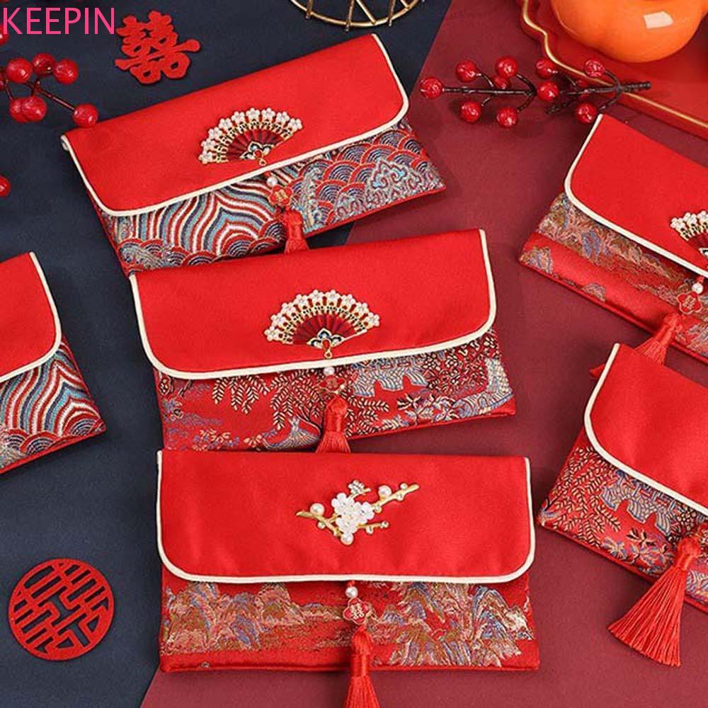 KEEPIN Brocade ซองจดหมายสีแดง,คําอวยพรปีใหม่เทศกาลฤดูใบไม้ผลิ 2025 กระเป๋าเงิน,สไตล์จีน HongBao ผ้าโบรเคดพู่เย็บปักถักร้อยปีใหม่กระเป๋าเงินวันเกิดงานแต่งงาน
