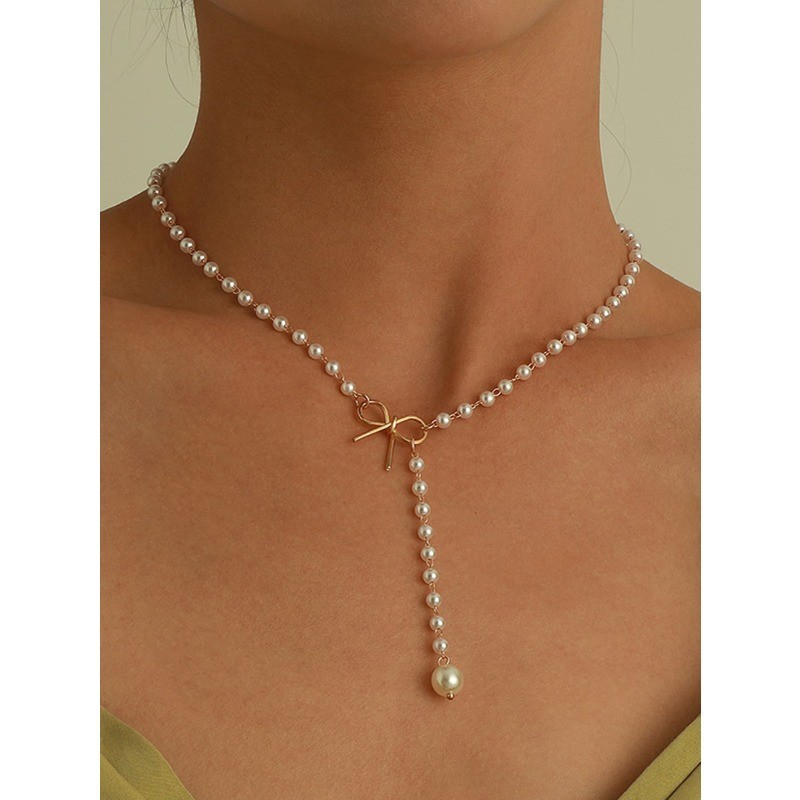 1PCS Elegant Bow Faux Pearl พู่จี้สร้อยคอสําหรับผู้หญิงเหมาะสําหรับของขวัญวันวาเลนไทน์