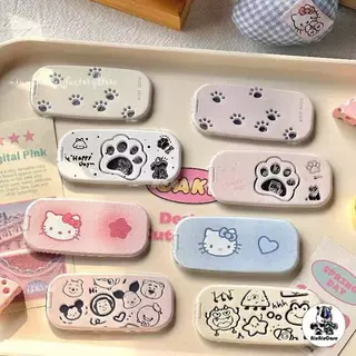 Stand Holder การ์ตูนแมวเรียบง่ายรอยขีดข่วนลูกแมวคู่รักเคสโทรศัพท์สากลยึดยี่ห้อโทรศัพท์พับเครื่องสำอางกระจกยืนโทรศัพท์