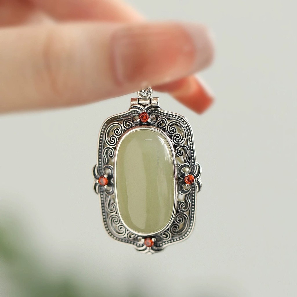 925 เงิน Retro ใหม่จีน Hetian หยกไข่ก๋วยเตี๋ยวซองจี้เปิดสร้อยคอจี้หรูหรา All-Match YBL2.2