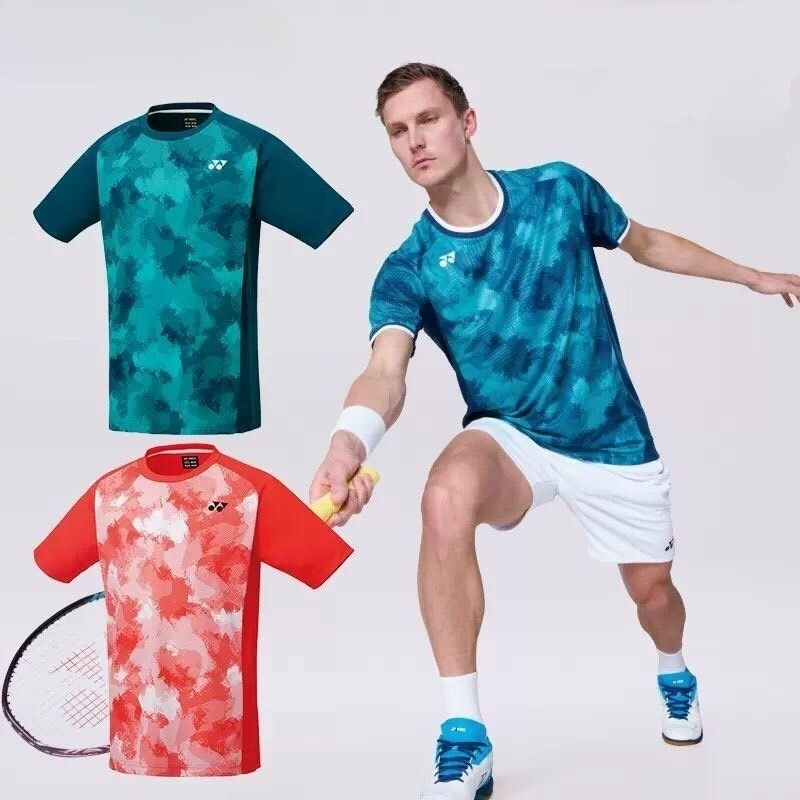 เสื้อแขนสั้นกีฬาแบดมินตันแบบใหม่จาก Viktor Axelsen