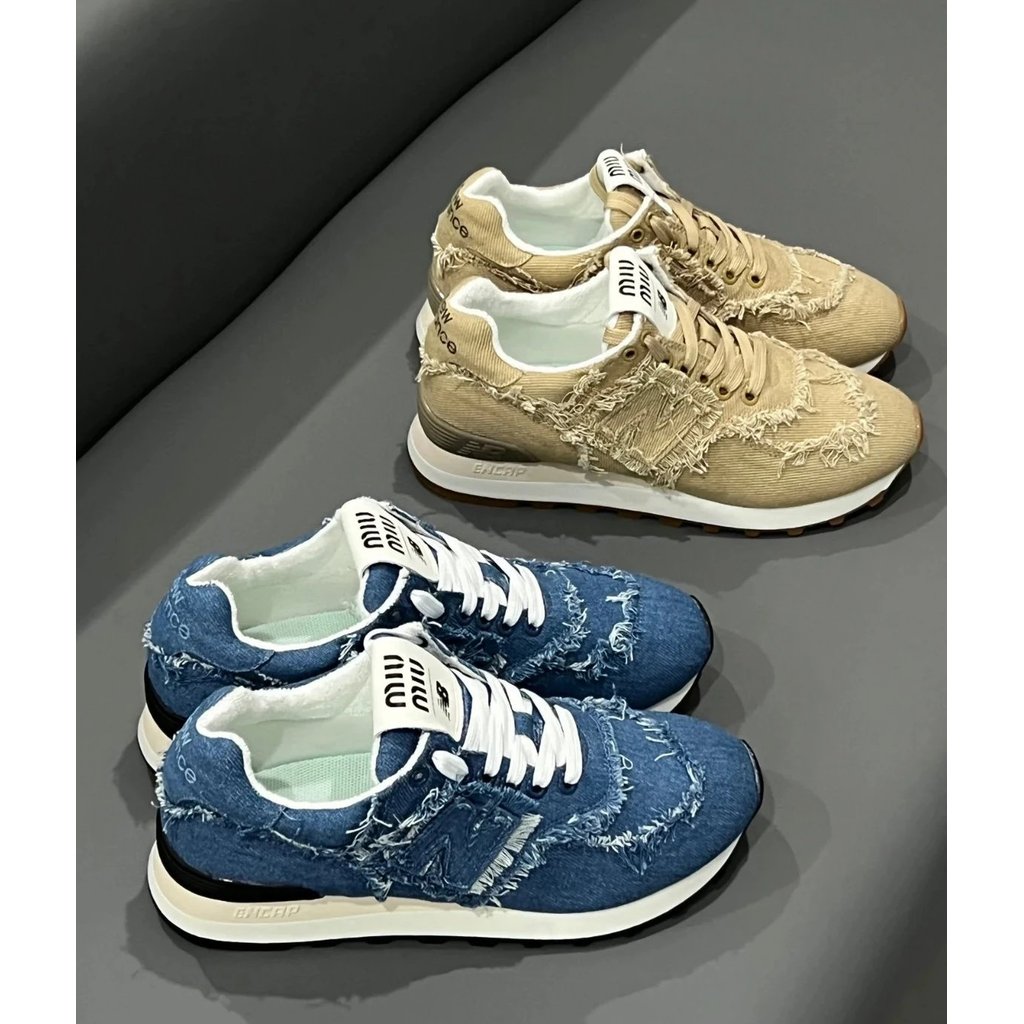 Miumiu รองเท้าลำลองสไตล์ย้อนยุค