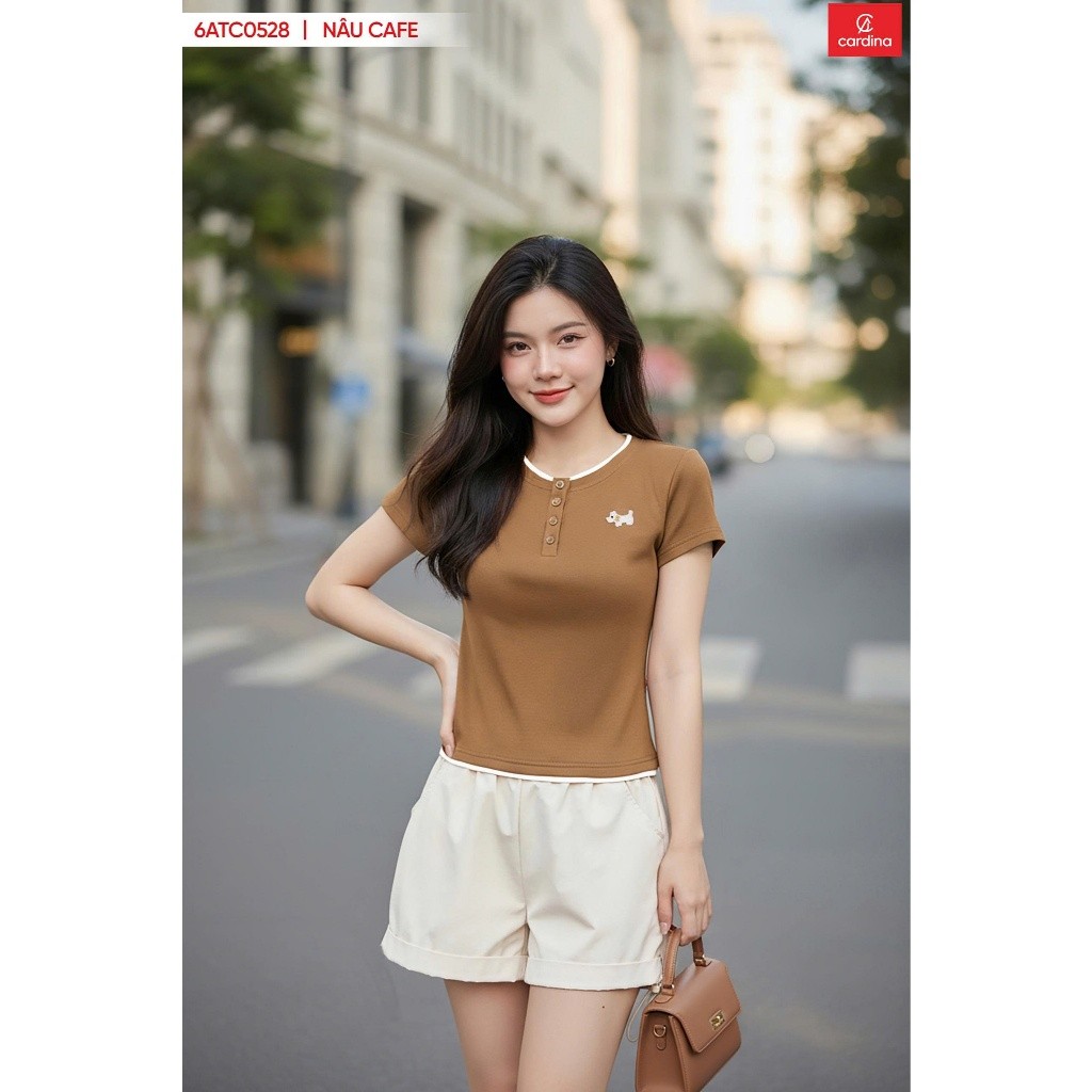 เสื้อยืดผู้หญิง Cardina คอปกมีซิปและกระดุม ผ้าฝ้ายยืดเท่ๆ ทรงสลิมฟิตขั้นพื้นฐาน 6ATC05