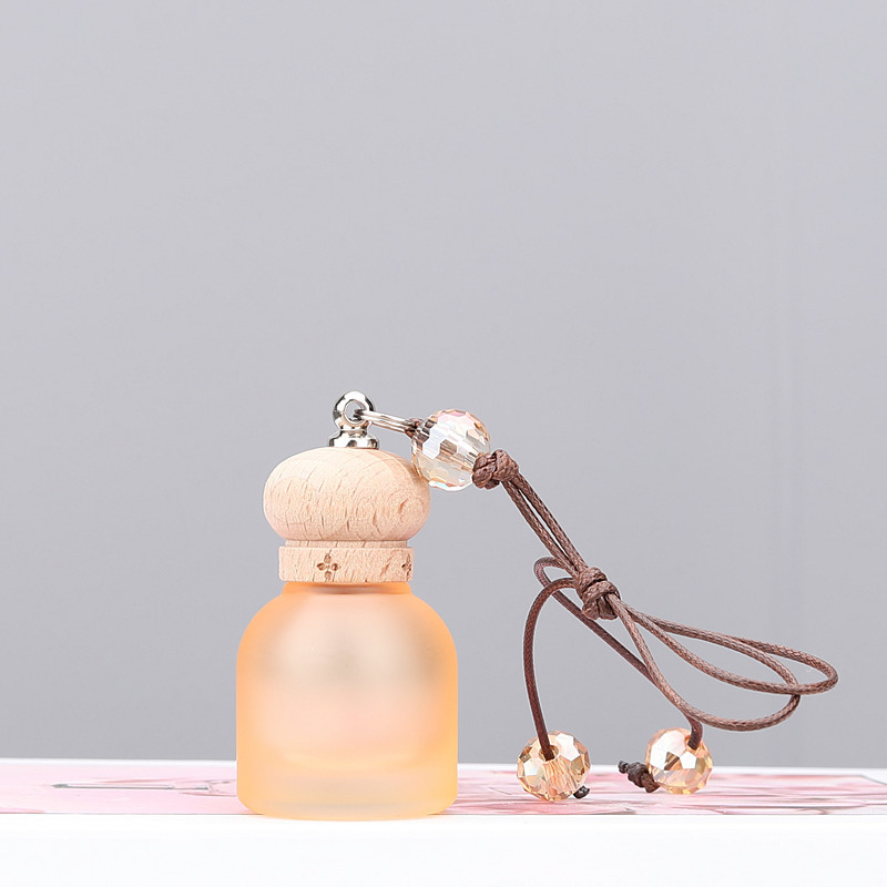 10ml จี้ขวดน้ําหอม Frosted Glass ขวดน้ําหอมรถยนต์ Macaron Premium Lanyard สไตล์ Bpttle
