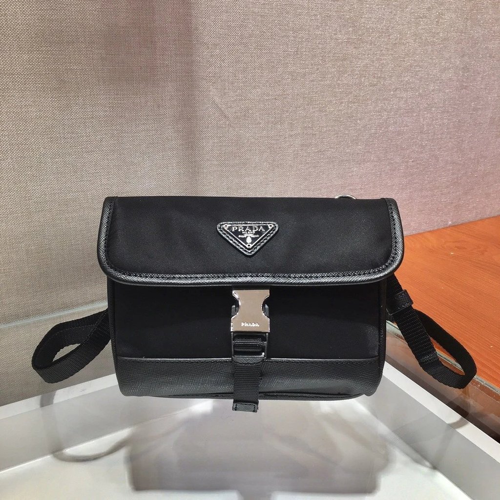 กระเป๋าメッセンเจอร์ Prada ทรงใหม่ ขนาดเล็ก ยอดนิยมและทันสมัย 2ZH108