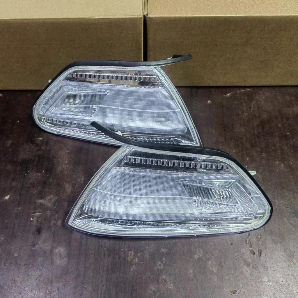 รุ่นต่างประเทศ MARK II GX100 JZX100 JZX105 ไฟมุม สีขาวล้วน