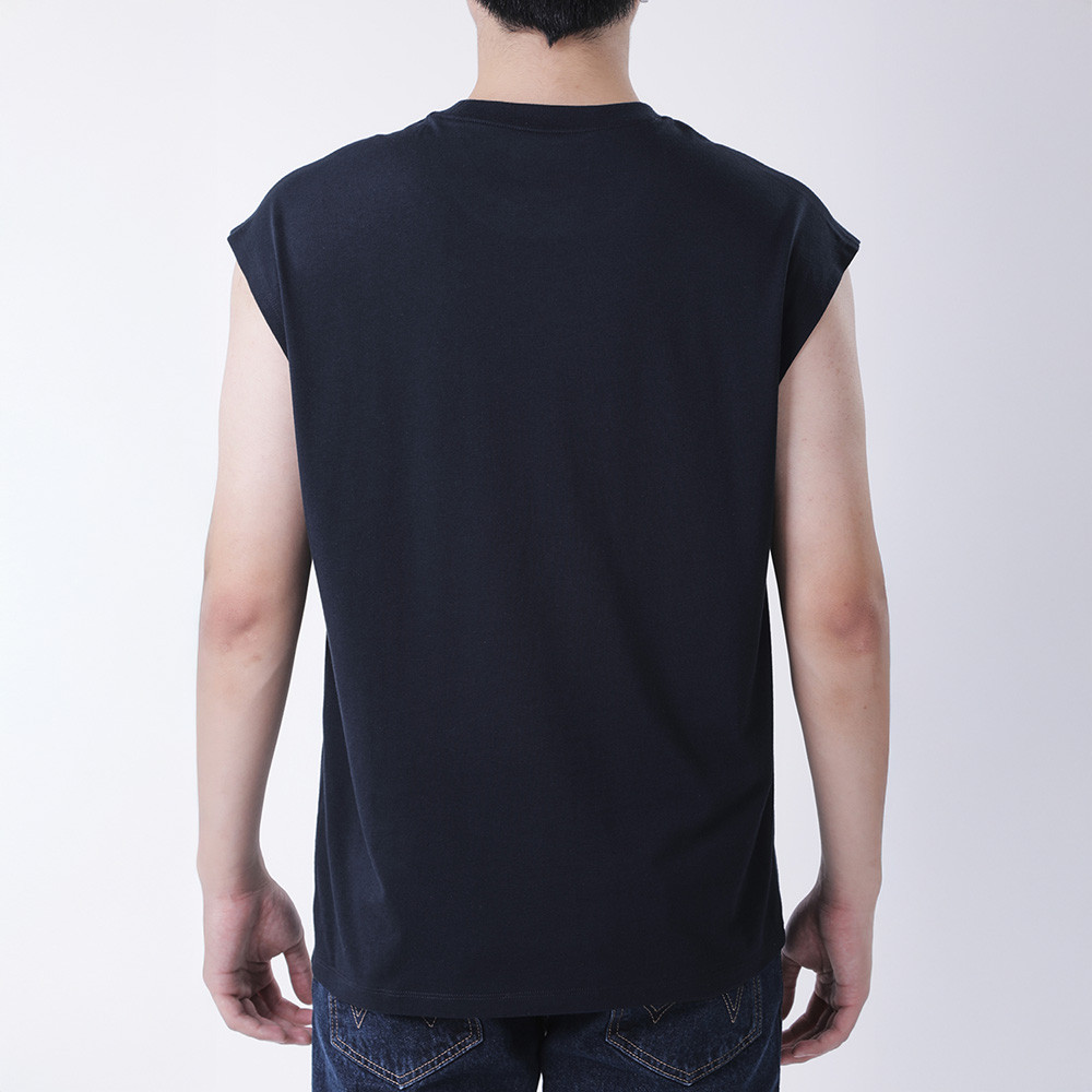 WRANGLER เสื้อยืดแขนกุดผู้ชาย รุ่น WR F425MTSLF16 สีกรมท่า - รูปที่ 2