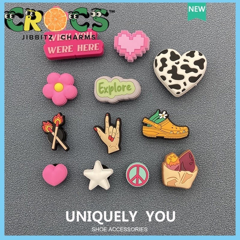 Jibbitz charms Shoe Buckle Hole Shoe Accessories [Sweet Girl]Pink Series หัวเข็มขัดตกแต่งการ์ตูนน่าร