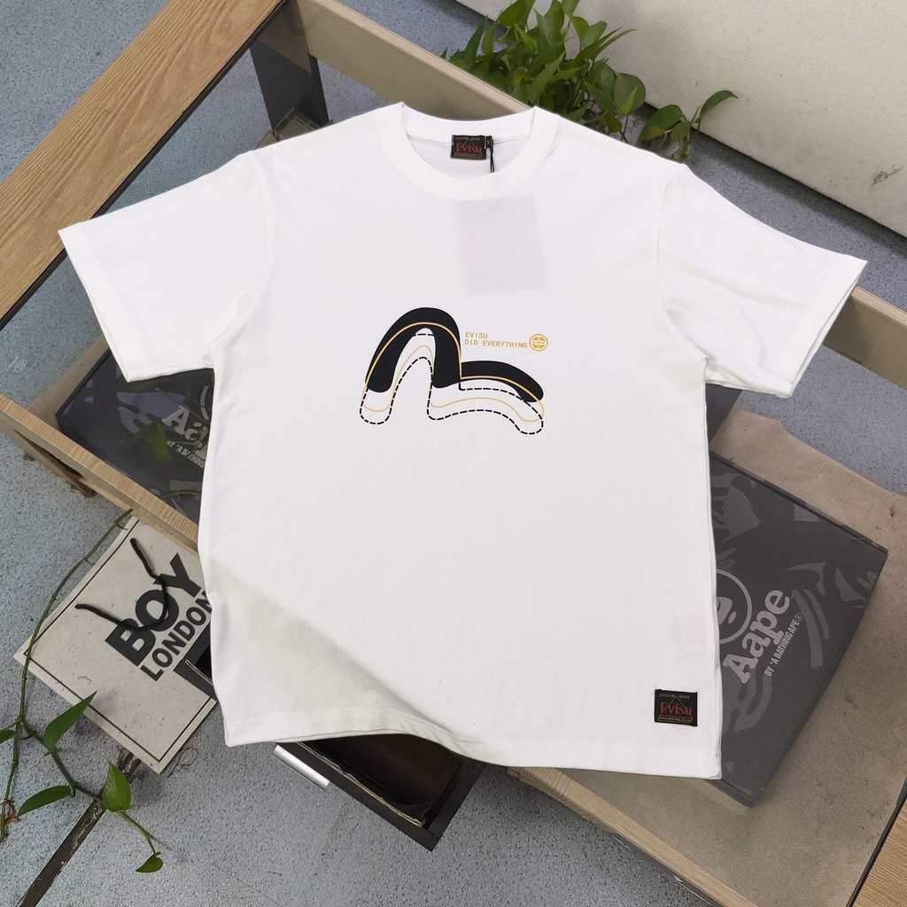 EVISU God of Fortune คลาสสิครอบคอแขนสั้น สไตล์อเมริกัน อินเทรนด์ เหมาะสำหรับฤดูร้อนและสวมใส่ในโอกาสต