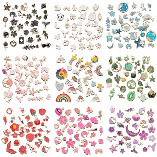 10 ชิ้นโลหะผสมสุ่มผสมสีน้ำมันจี้ รักดาวดอกไม้เล็กๆ ดวงจันทร์ จี้สำหรับ DIY สร้อยข้อมือลูกปัดสร้อยคอจี้
