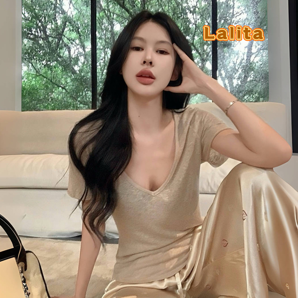 Lalita ส่งไวจากไทย เสื้อแขนสั้น คอวี ทรงหลวม กันแดด ใส่สบาย หวานเซ็กซี่ ผู้หญิง มีให้เลือกสี่สี