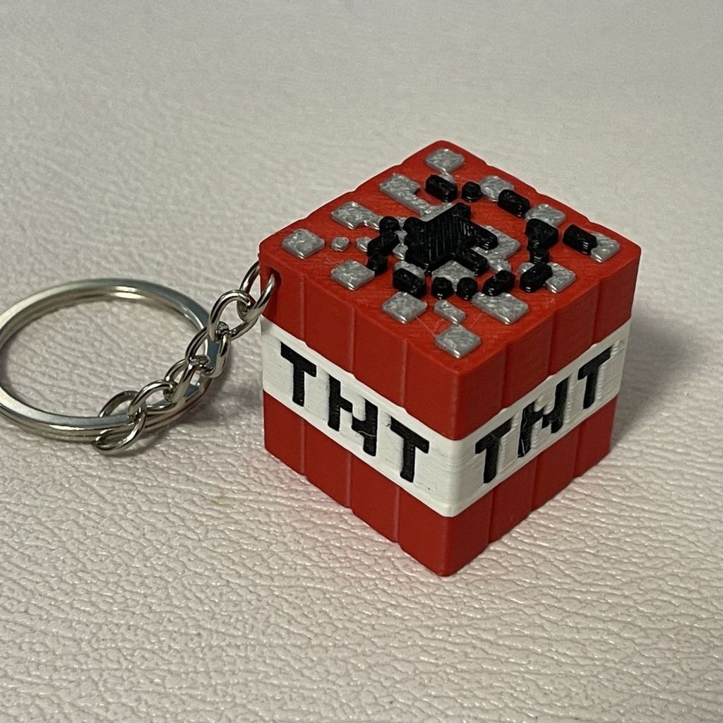Mc Minecraft 3D การพิมพ์ TNT พวงกุญแจกระเป๋านักเรียนจี้ที่ไม่ซ้ํากันสแควร์ 3D ขายร้อนอินเทรนด์คู่ mc
