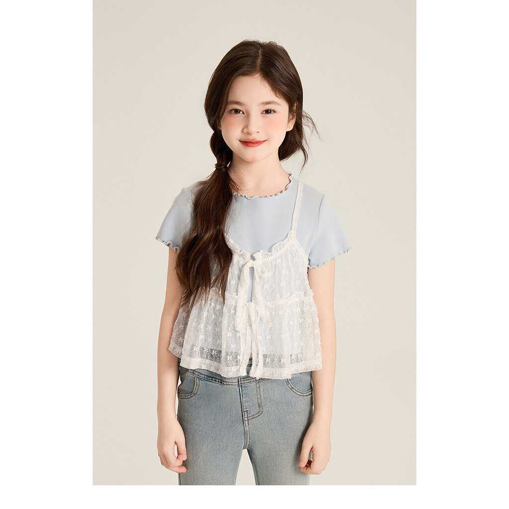 LLT-100 เสื้อเด็กแขนสั้นสีฟ้าอ่อนแต่งลูกไม้สีขาว สไตล์มินิมอล ใส่สบาย (100-160)