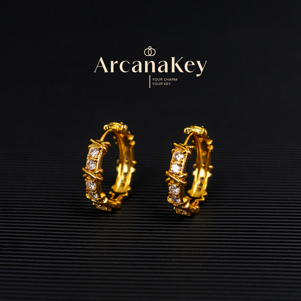 ต่างหู Shiny Circle Stud แบบมินิมอล น้ำหนักเบากันการแพ้ สำหรับสวมใส่ทุกวันหรือโอกาสพิเศษ