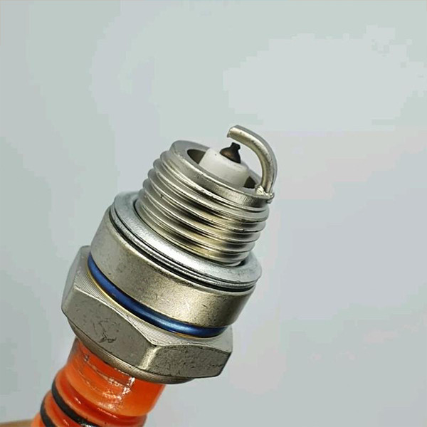 【10 หัว】BM6A หัวเทียนเรืองแสงปลั๊กมาตรฐานหัวเทียนสําหรับโซ่สนามหญ้า STRIMMER - รูปที่ 3