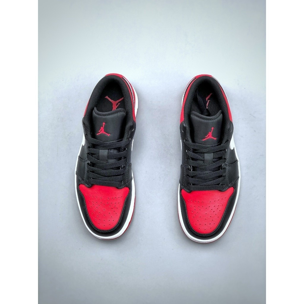 รองเท้าบาสเก็ตบอล Air Jordan 1 Retro Low Alternaate Bred Toe AJ1 สีดําแดง สําหรับผู้ชาย รองเท้าผ้าใบ
