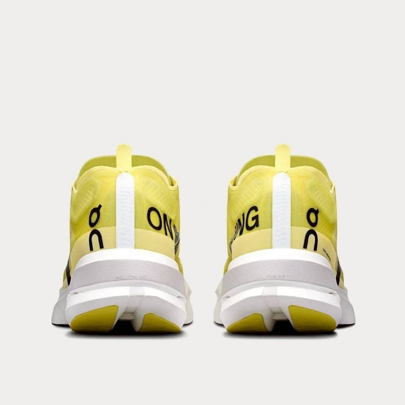 ON RUNNING CLOUDBOOM STRIKE LIMELIGHT MYML KT5V E7DA