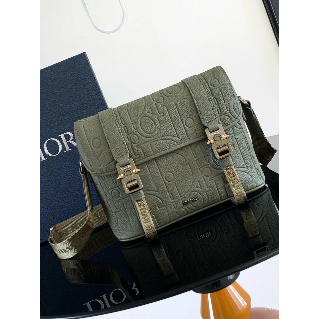 Dior This Messenger Bag Is Two Zero Two Four Autumn Mens Clothing Series New Products with Flip Cove
