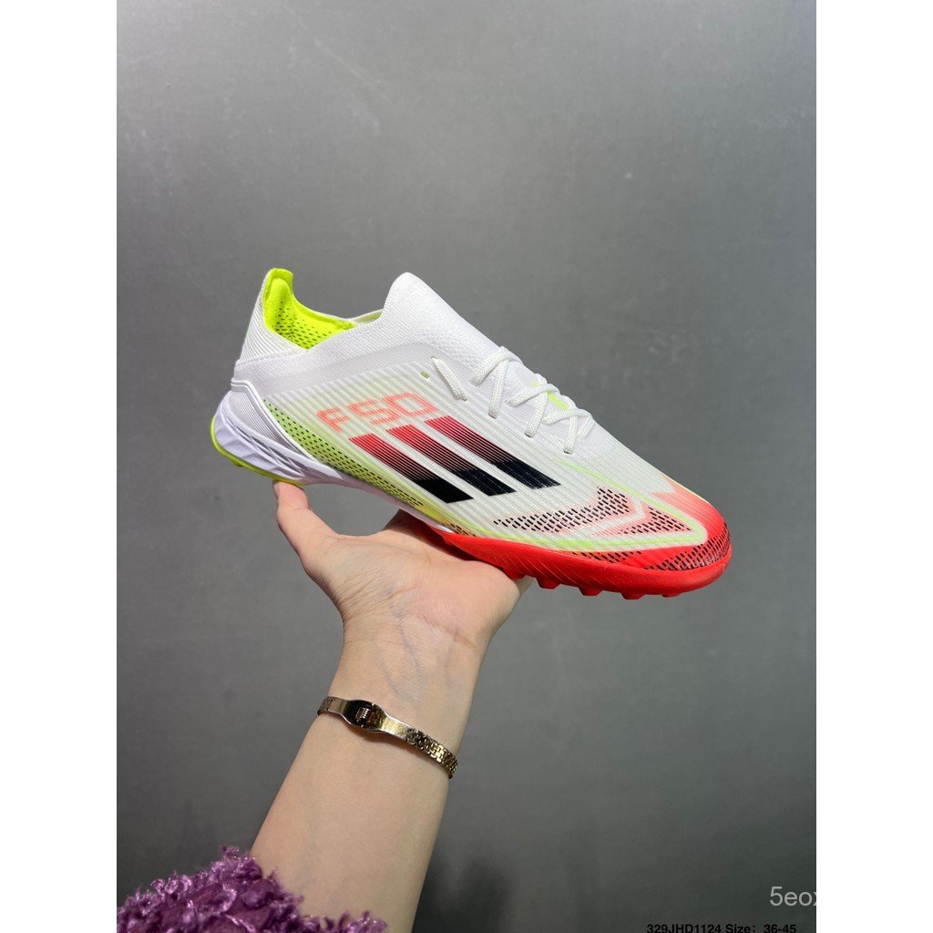 รองเท้าฟุตบอล adidas F50 PRO และ PREDATOR 24 ELITE TF สำหรับผู้ชายและผู้หญิง ใช้งานได้ทั้งสนามหญ้าเท