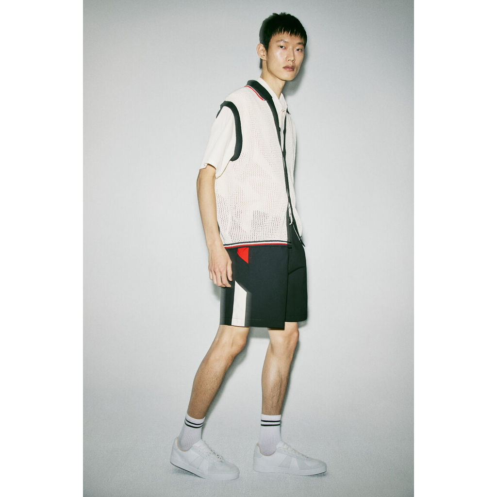 H&M(เอชแอนด์เอ็ม) กางเกงขาสั้นตัดเย็บอย่างประณีต Women Tailored shorts 1317288_1