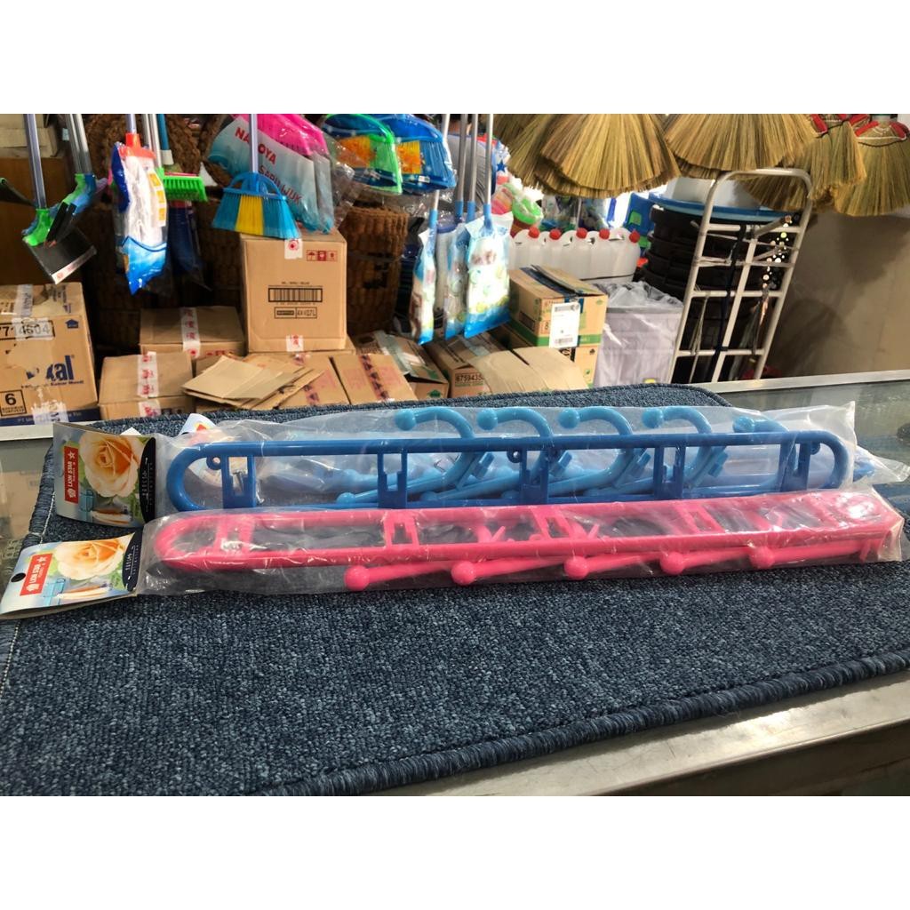 GANTUNGAN Lion Star EPIC88 ไม้แขวนเสื้อพลาสติก / Kasptok